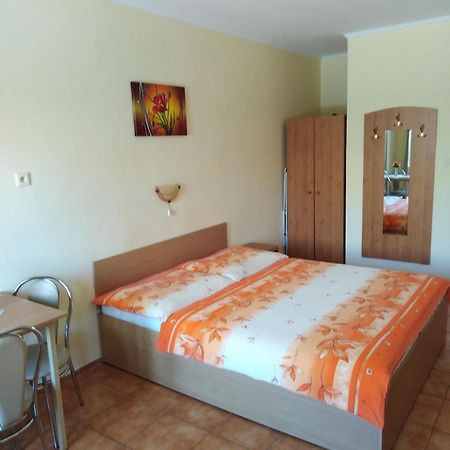 Privat Sulamit Hotel Podhájska Buitenkant foto