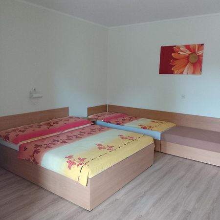 Privat Sulamit Hotel Podhájska Buitenkant foto
