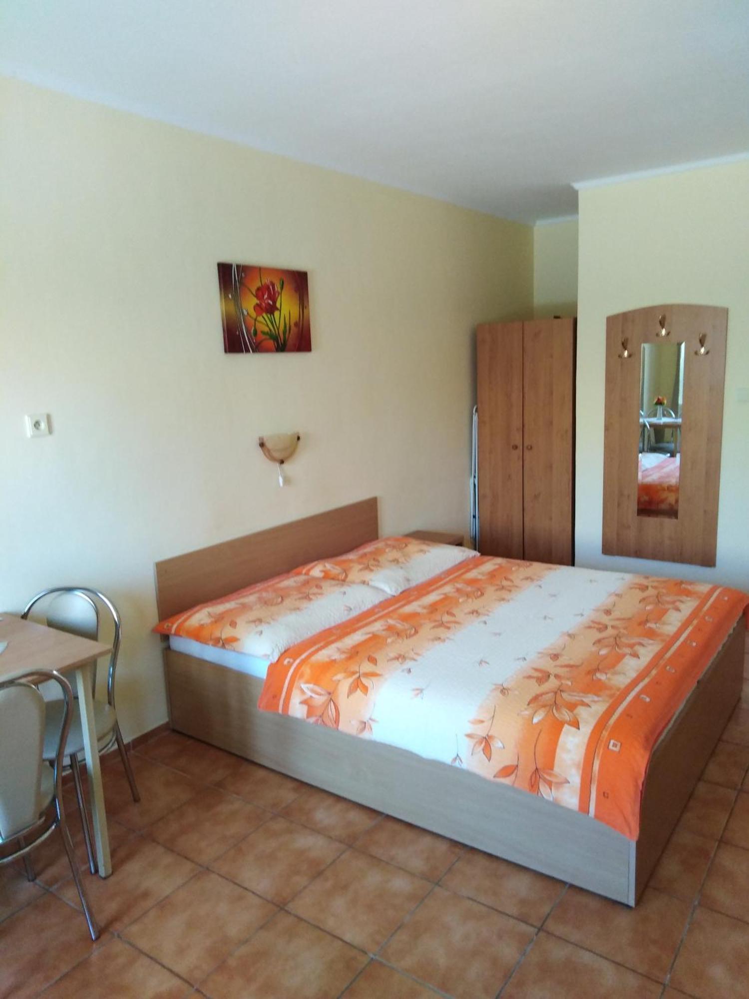 Privat Sulamit Hotel Podhájska Buitenkant foto